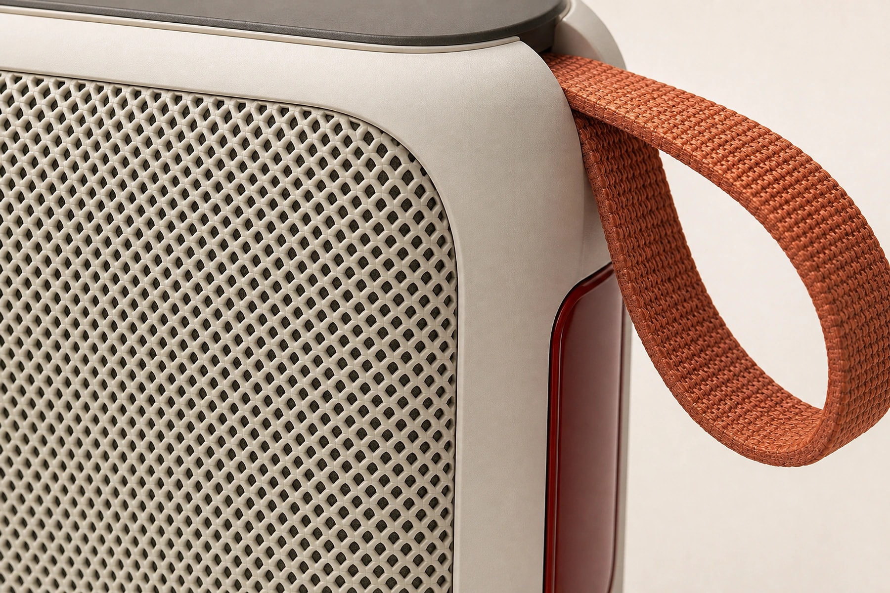 Koi Speaker cmf detail